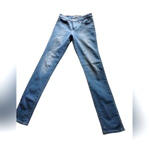 311 Shaping Skinny Levi's Jeans